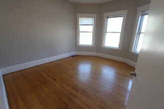 Building Photo - 3.0 bedroom in Cambridge Massachusetts 02139