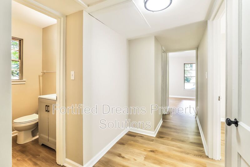 Building Photo - 3680 Yale Ave