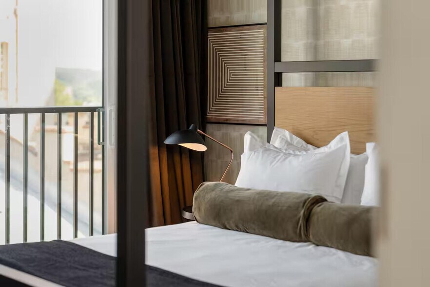 Building Photo - 51 S Broadway