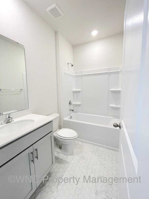 Building Photo - 134 Shorthorn Rd