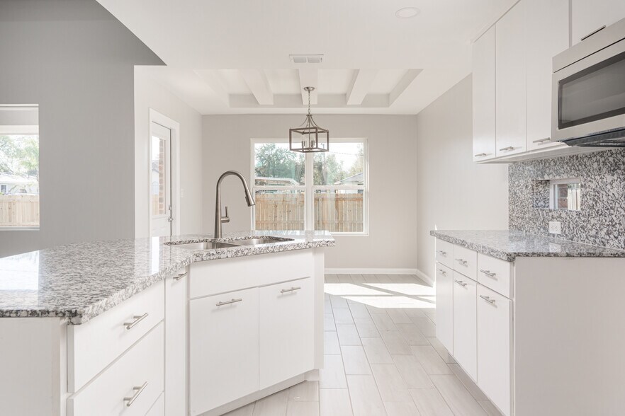 Building Photo - 2004 Ginger Ave