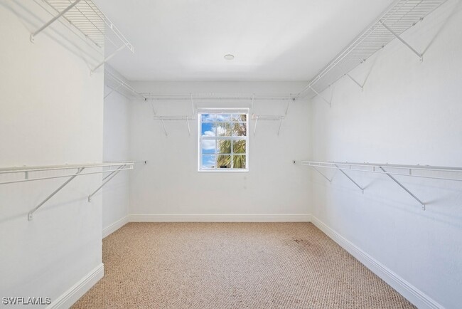 Building Photo - 2532 Sutherland Ct