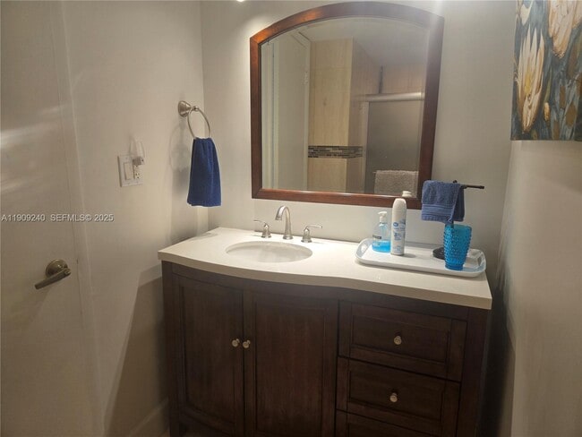 Building Photo - 1600 S Ocean Dr