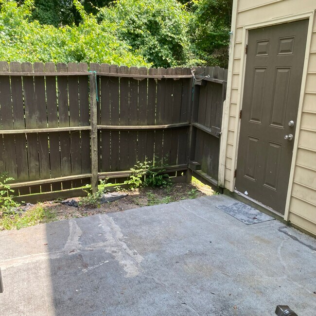Building Photo - 6408 Baker Ct