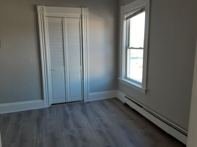 Bedroom - 9 Halifax St