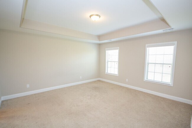 Building Photo - Spacious Full Brick in Athens City Limits!...