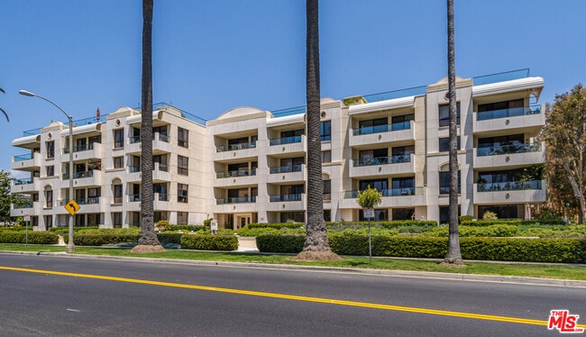 Building Photo - 701 Ocean Ave