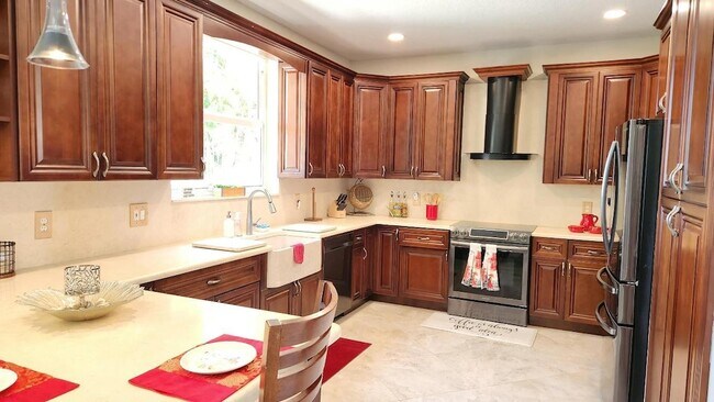 Building Photo - 1851 Corsica Dr