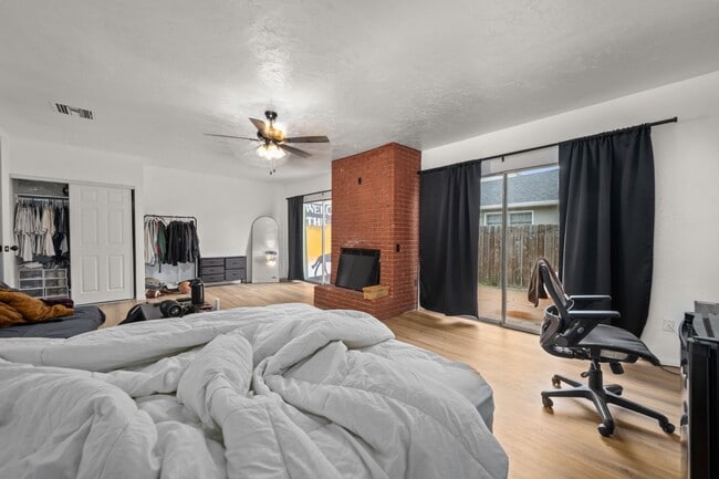 Building Photo - 4927 63rd St