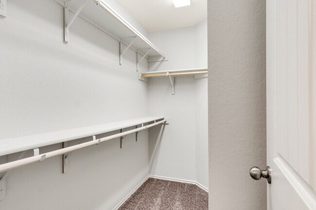 Building Photo - 117 Nathaniel Dr