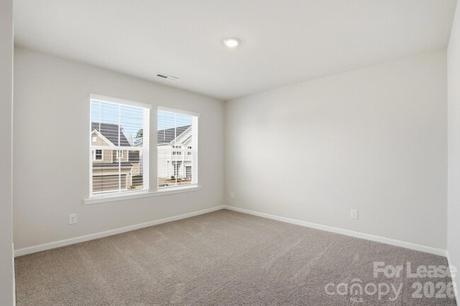 Building Photo - 3031 Breslin St