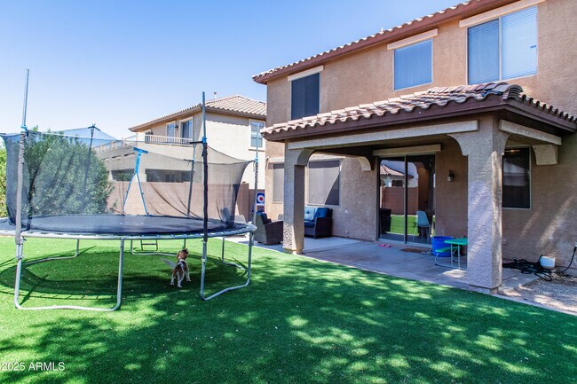 Building Photo - 2679 E Vermont Ct