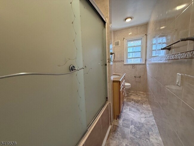 Building Photo - 17 Daka Ct