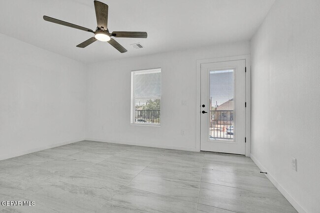 Building Photo - 1107 Myrtle Ave