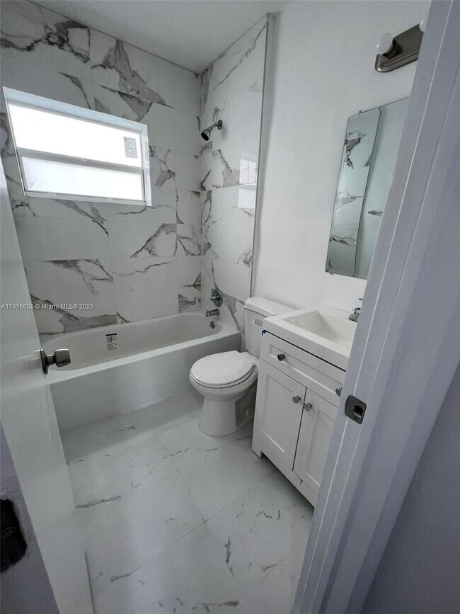 Building Photo - 2150 NW 24th St