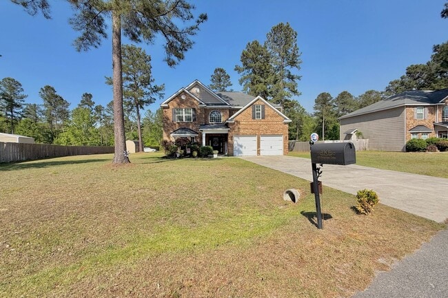 Building Photo - 470 Briarcrest Dr NE