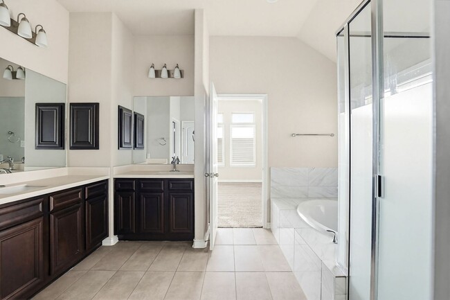 Building Photo - Luxury Semi-Custom Built Home in Stevens Ranch