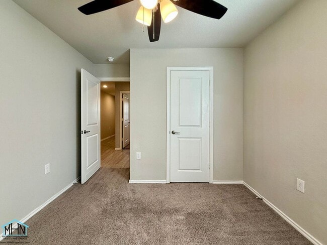 Building Photo - 6610 Hibiscus Falls