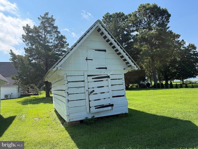 Building Photo - 27473 Southside Island Creek Rd