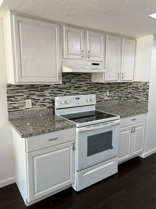 Building Photo - 11127 Sageview Dr
