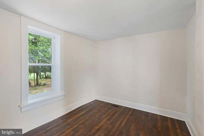 Building Photo - 3 Bedroom Feyetteville PA