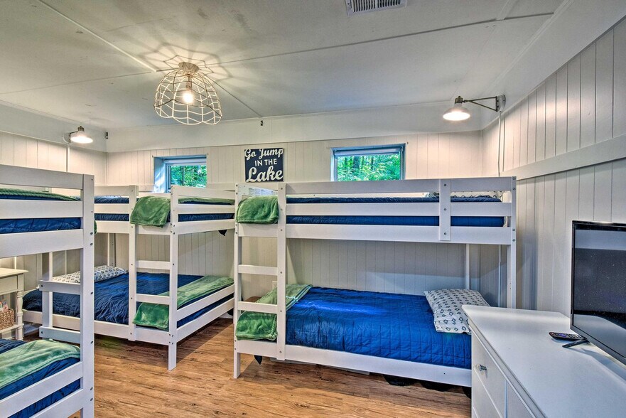 Building Photo - 334 Dogwood Ln