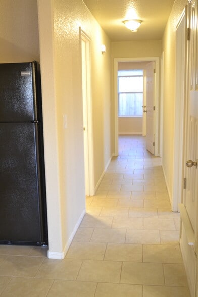 Hallway - 220 Ryan Cir Apt B