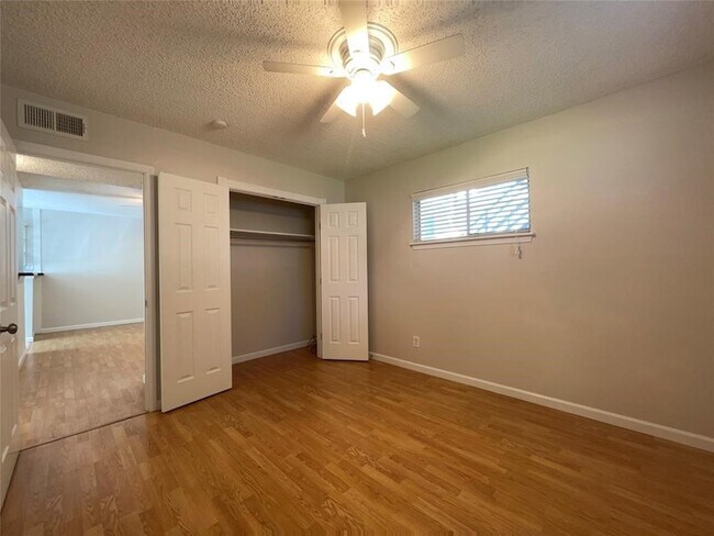 Building Photo - 1502 Heights Blvd