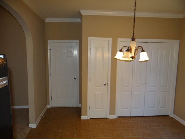 Building Photo - 257 Oxmoor Pl