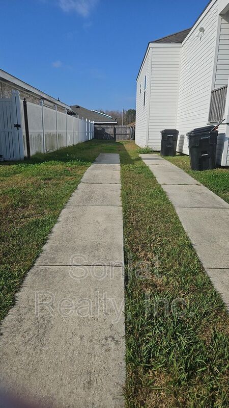 Building Photo - 4808 Francisco Verrette Dr