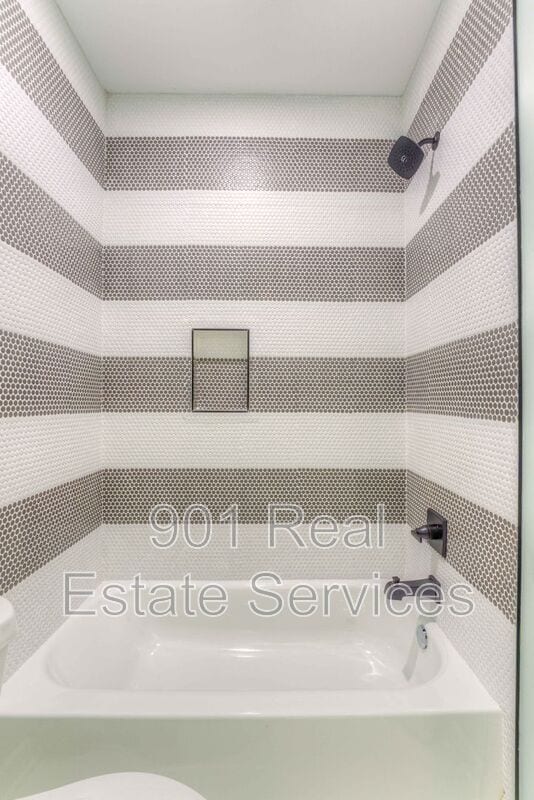 Building Photo - 1074 Faxon Ave