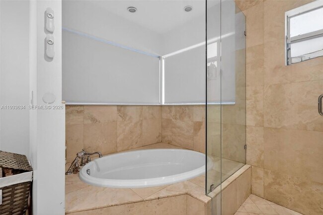 Building Photo - 11890 SW 72nd Pl