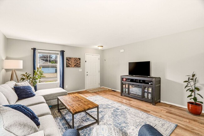 Building Photo - Spacious 3BR/3BA Sonata Springs Home | Minutes to Gonzaga & Downtown Spokane