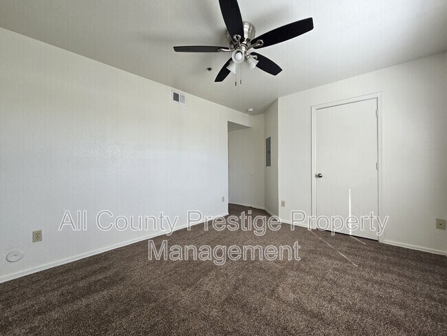 Building Photo - 16033 N 25th St