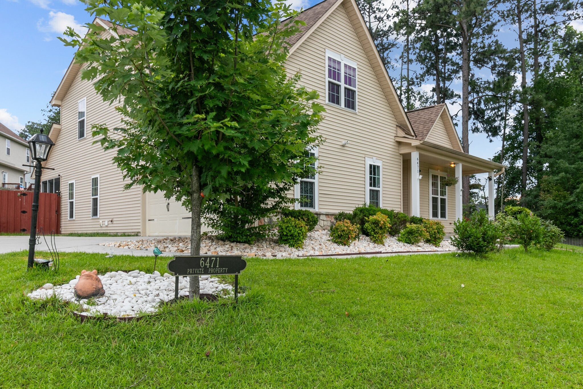 Building Photo - 6471 Chamblee Dr