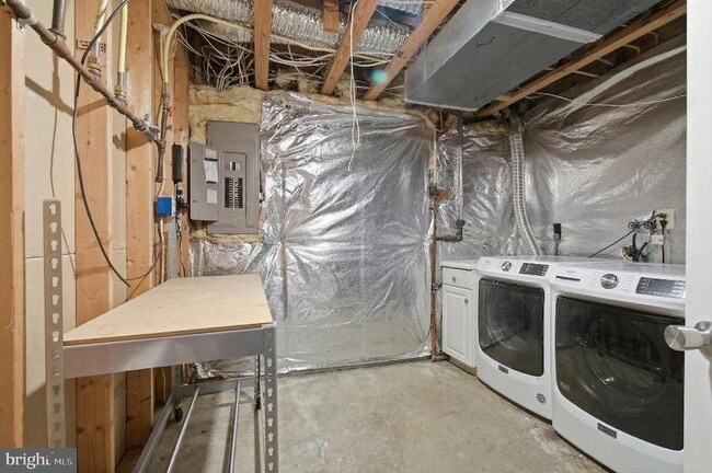 Building Photo - 1514 Long Dr Ct