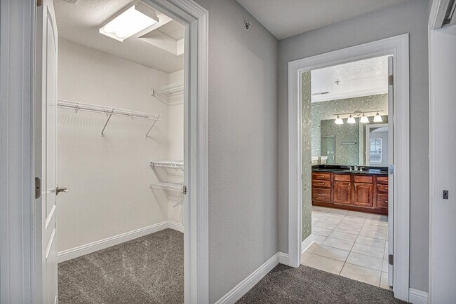 Building Photo - 4666 Sagewood Cir