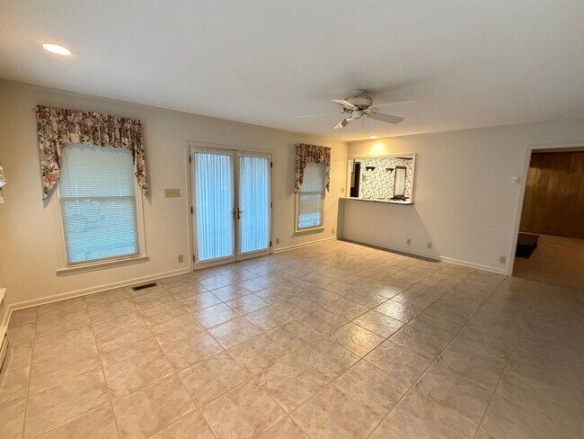 Building Photo - Liberty / Alamance County