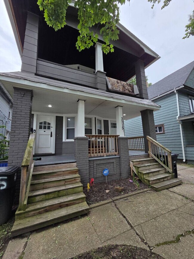 Building Photo - 3715 W 39th St