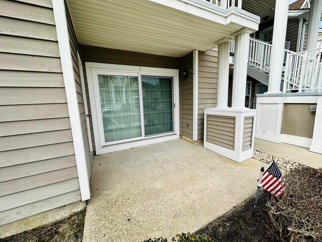 Building Photo - 550 Central Ave