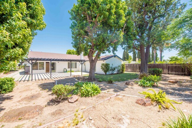 Building Photo - Spacious 4 Bedroom Home in Quiet Yorba Linda Neighborhood