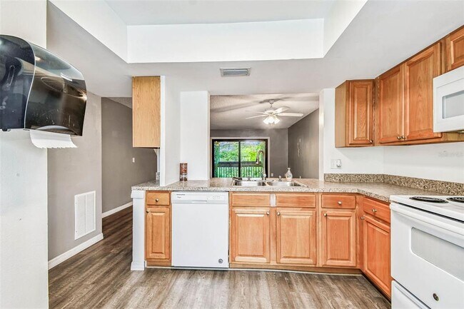 Building Photo - 103 Brigadoon Dr