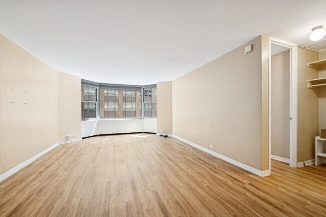Building Photo - 535 N Michigan Ave