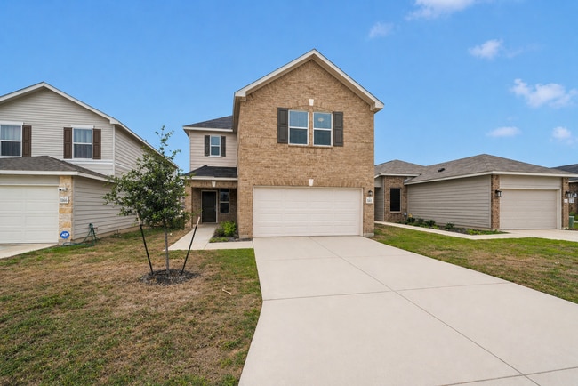 Building Photo - Charming 3 Bed 2.5 Bath Home in Tierra Buena with Community Amenities!