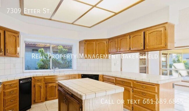 Building Photo - 7309 Etter St