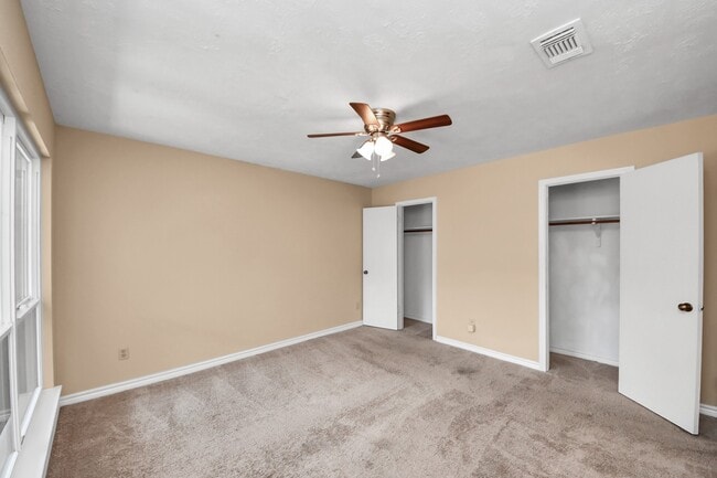 Building Photo - 13127 Stancliff Oaks St