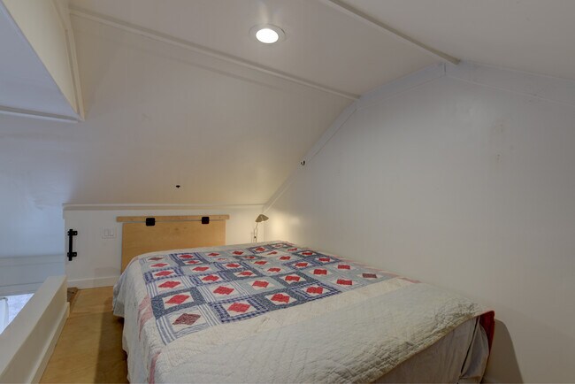 Building Photo - 113 Neese Dr