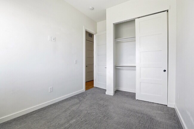 Building Photo - $2,745.95, 2-bed, 2.5 bath, located in Denver with a Rooftop Patio