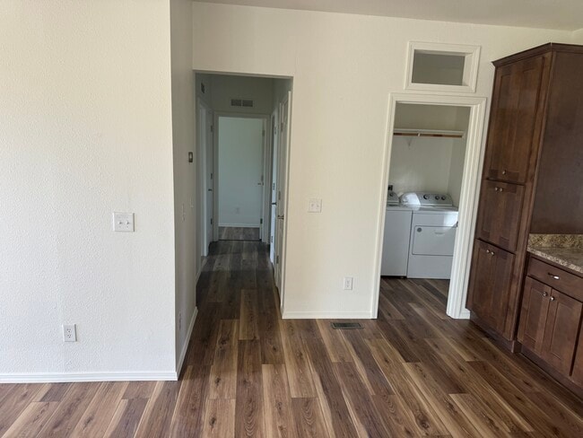 Building Photo - Cypress Meadow Unit 139