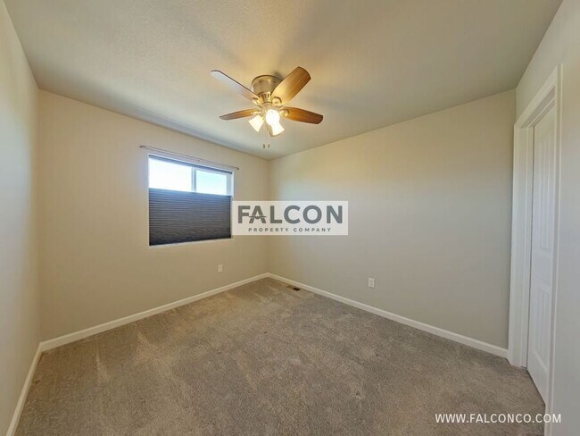 Building Photo - 876 Petra Heights